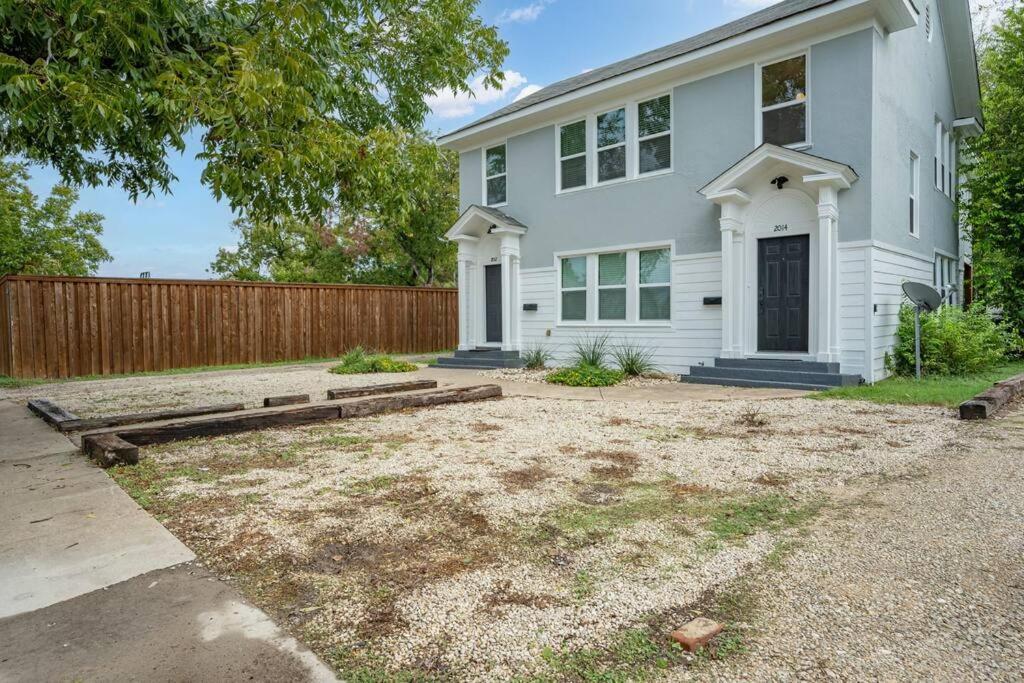 Charming Townhouse In Downtown Waco! Villa Exterior photo