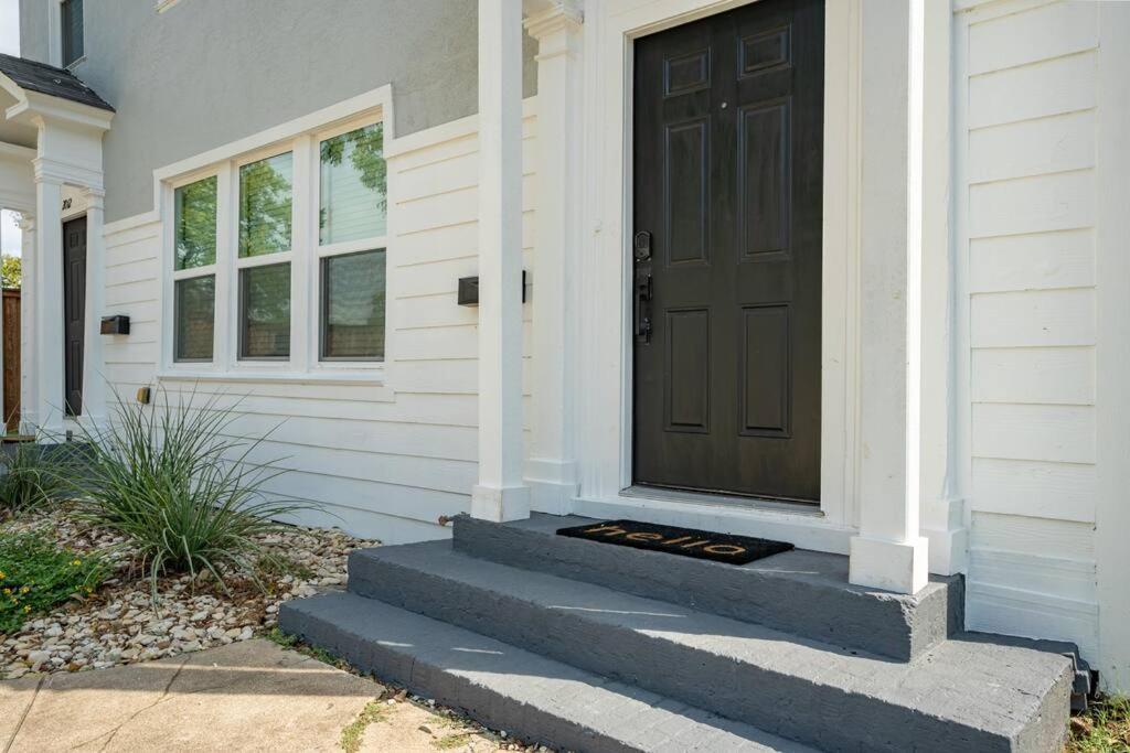 Charming Townhouse In Downtown Waco! Villa Exterior photo